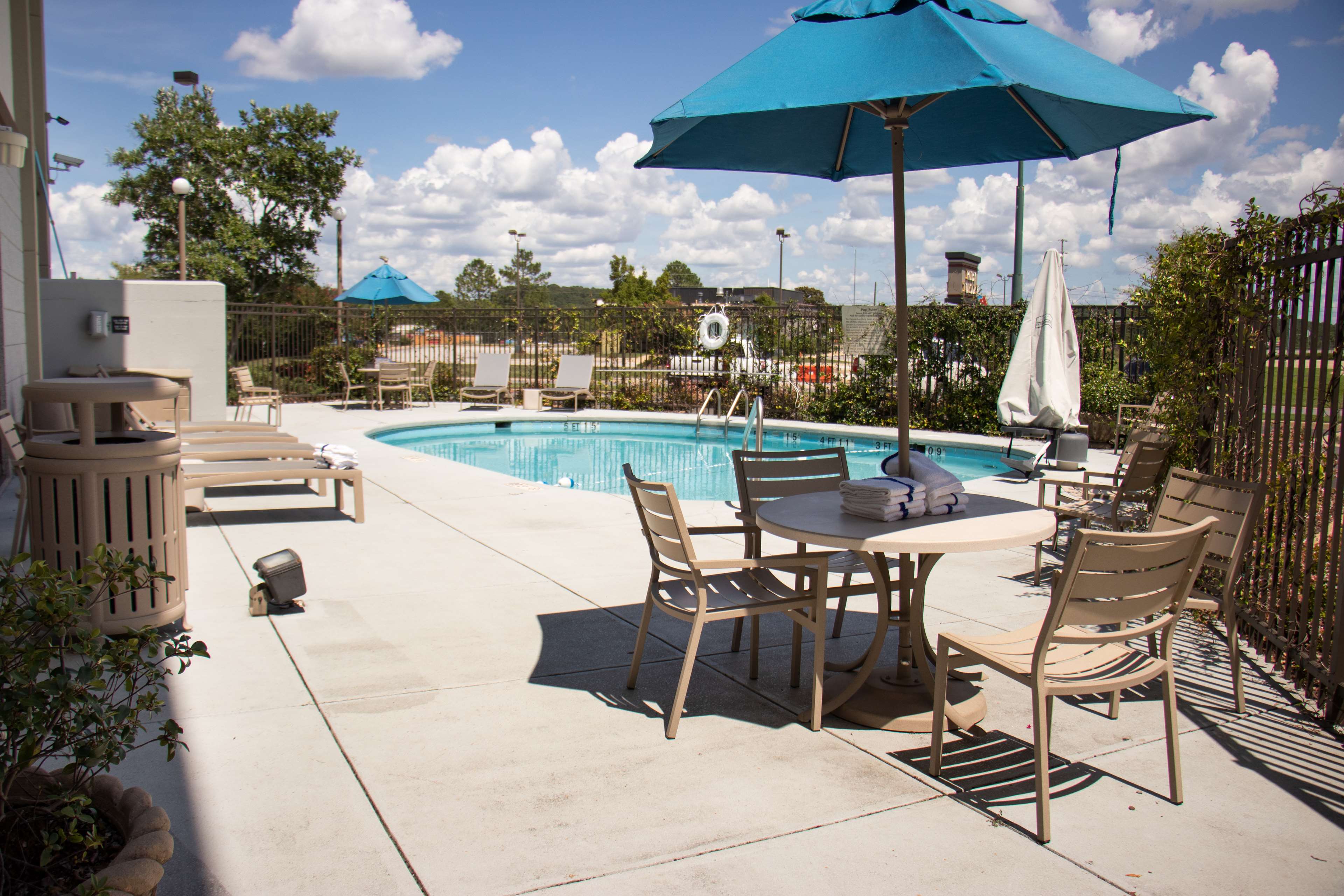 Hampton Inn Tuscaloosa East - photo 5