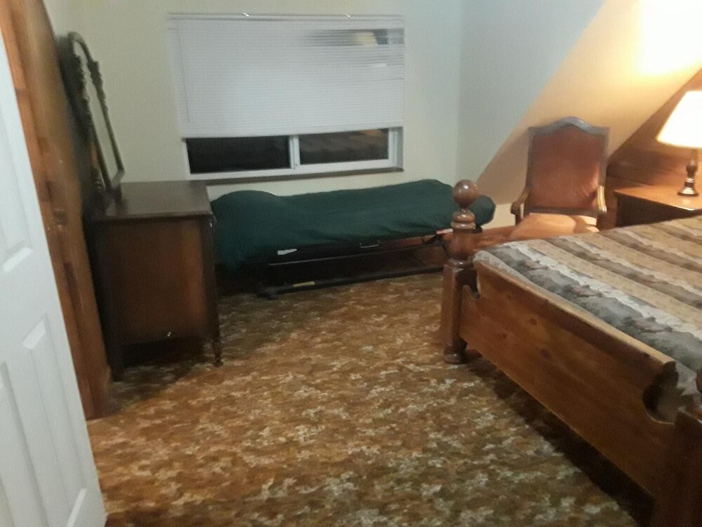 Pinewoods Resort - photo 2