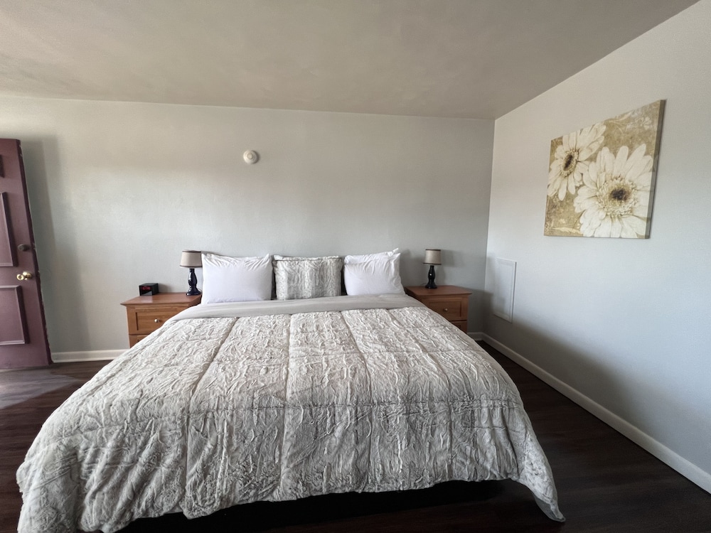 Brewer Motor Inn - photo 7