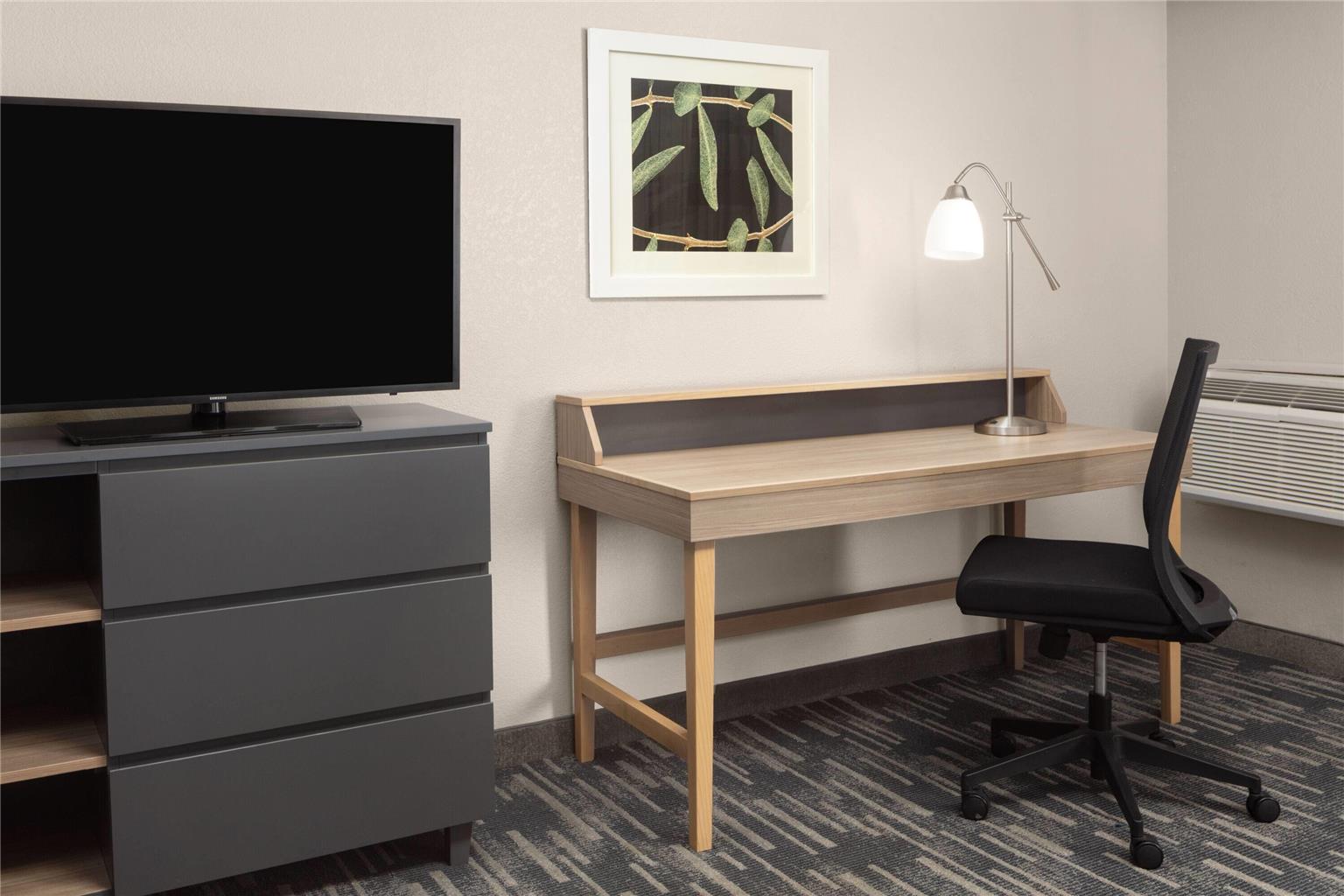 Wingate by Wyndham Lincoln Airport East I 80 - photo 23