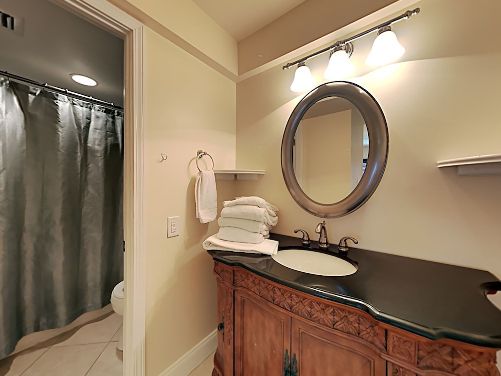 Regency Towers by Southern Vacation Rentals - photo 308
