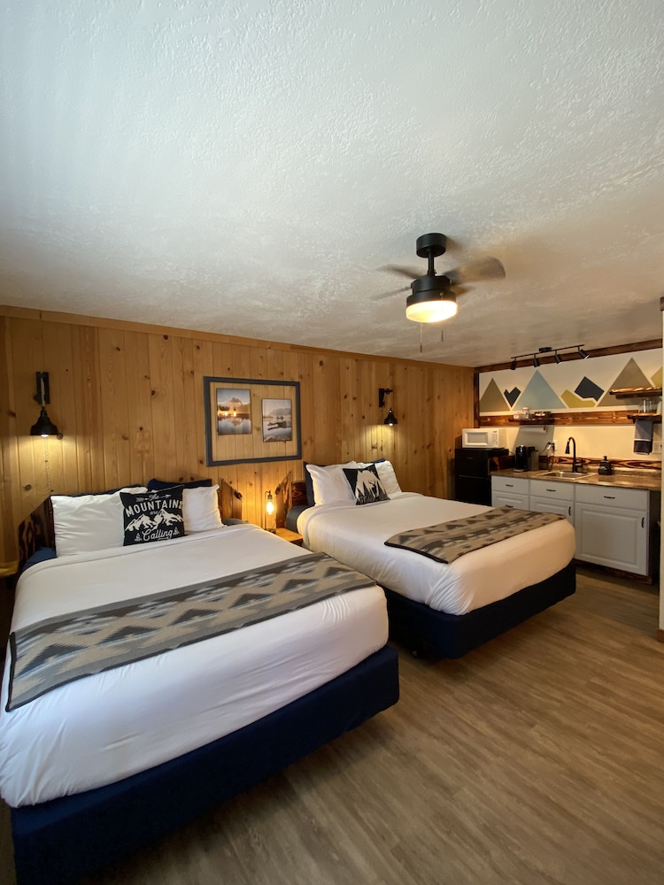 Columbia Point Resort - photo 34