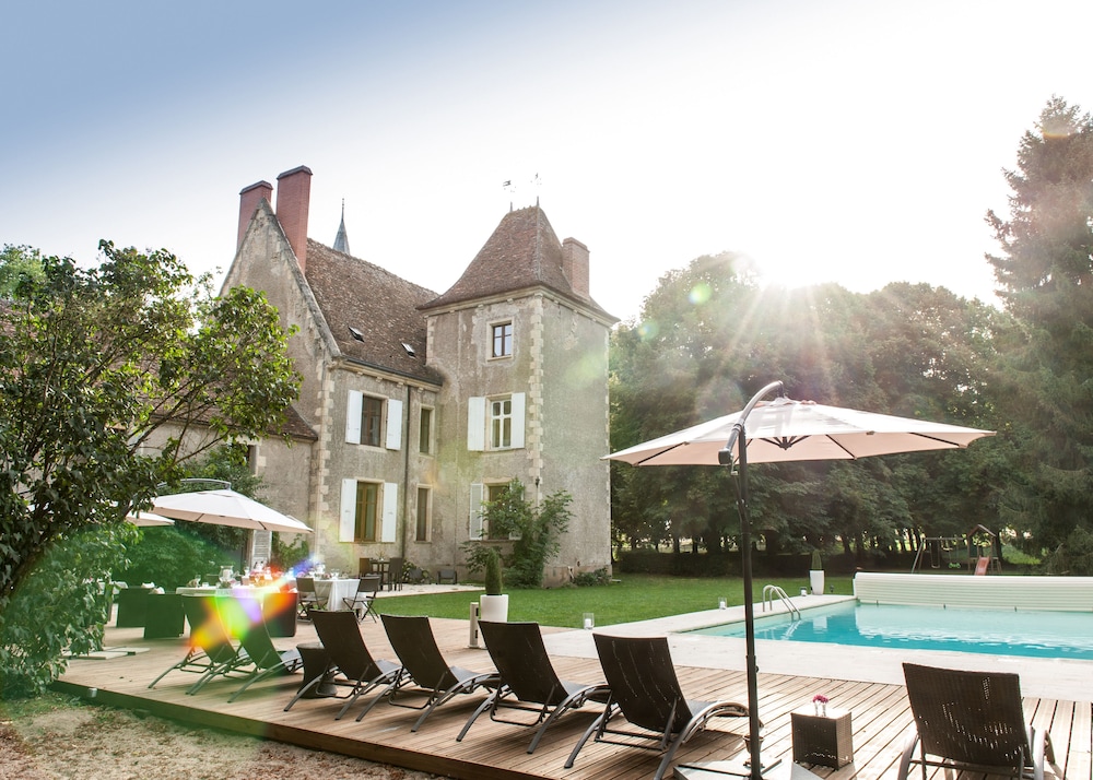 Chateau Le Sallay — hotel in Magny-Cours