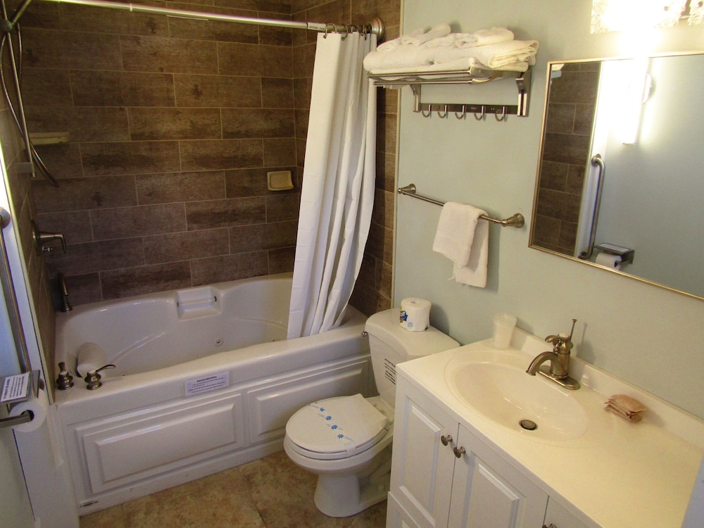 Shorelands Guest Resort and Cottages - photo 34