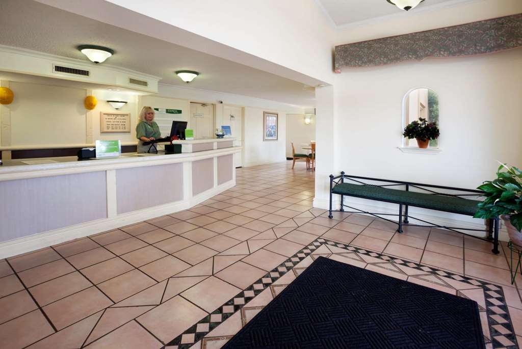 La Quinta Inn by Wyndham Austin Oltorf - photo 6
