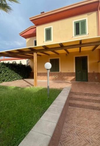 Villetta azzurra in Unknown City, Italy