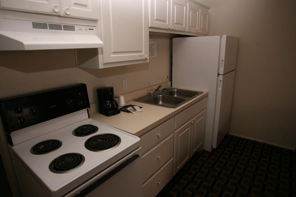 Andrews Motor Inn - photo 21