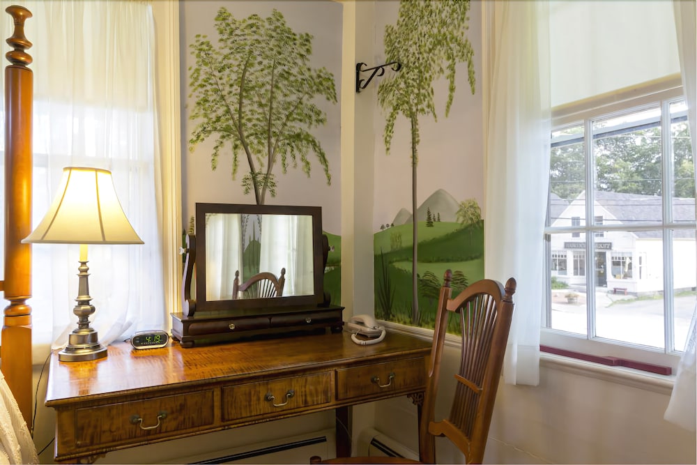 Hancock Inn - photo 8