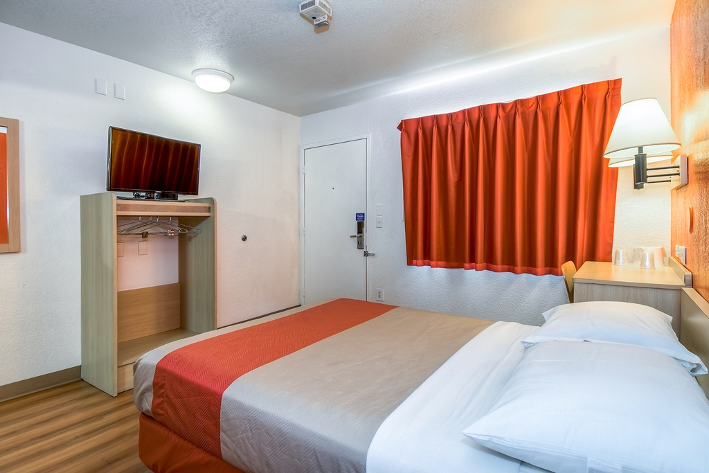 Motel 6 Corona CA - photo 9
