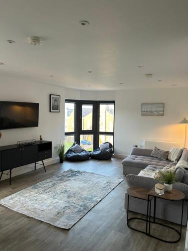 Two bedroom Sleeps 6 Centre of Portrush Main Street Coastal Links — 4-Star Luxury Hotel in Portrush, United Kingdom