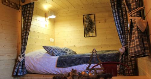 Roulotte Etat Nature - carbon neutral hotel in Unknown City