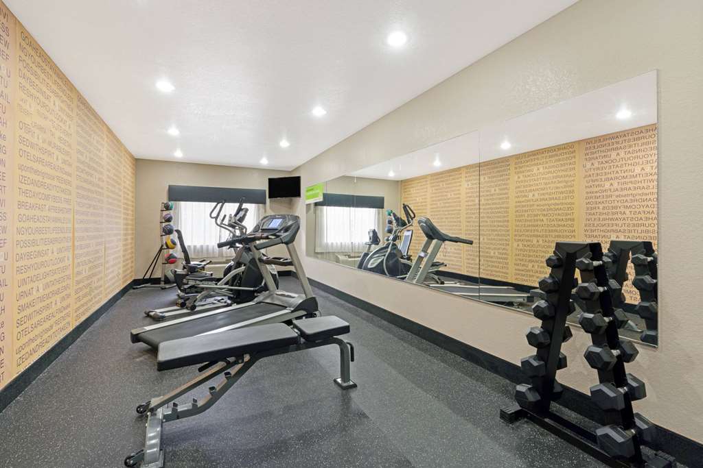 La Quinta Inn & Suites by Wyndham Ada - photo 8