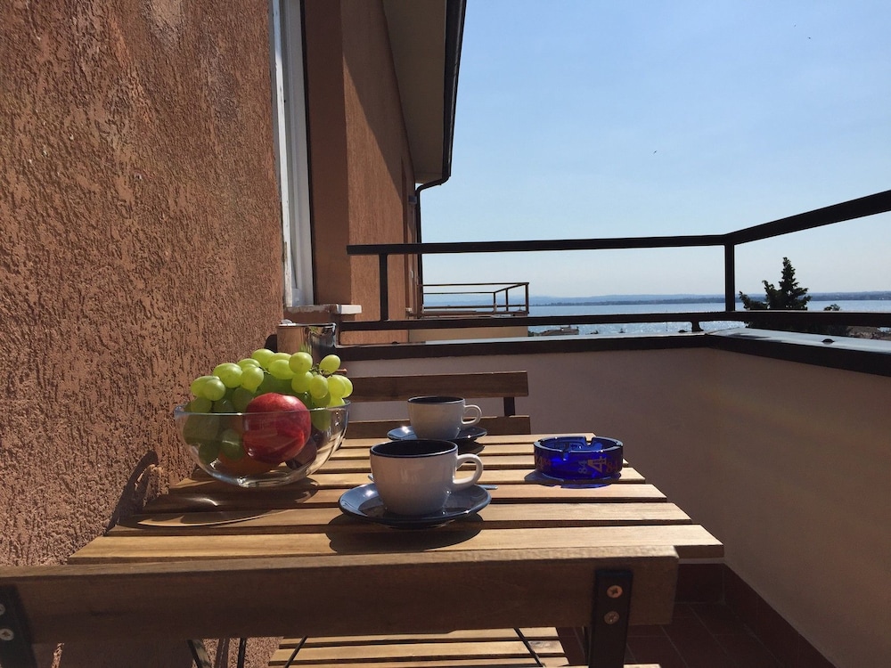 Desenzanoloft L'Attico di Jack — 4-Star Luxury Hotel in Desenzano Del Garda, Italy