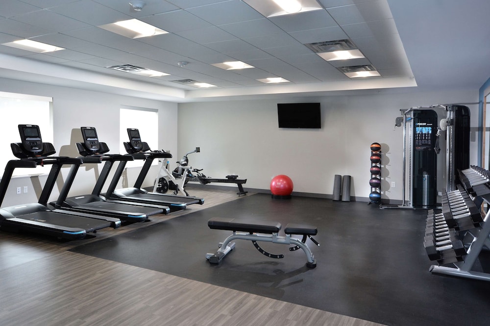 Hampton Inn & Suites by HIlton Charlotte North I 485 - photo 64