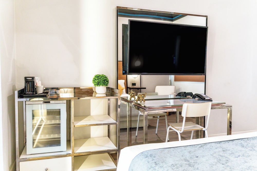 Aspire Inn Studios & Spas - photo 48