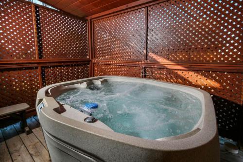 Kountry Kozy - carbon neutral hotel in Pigeon Forge