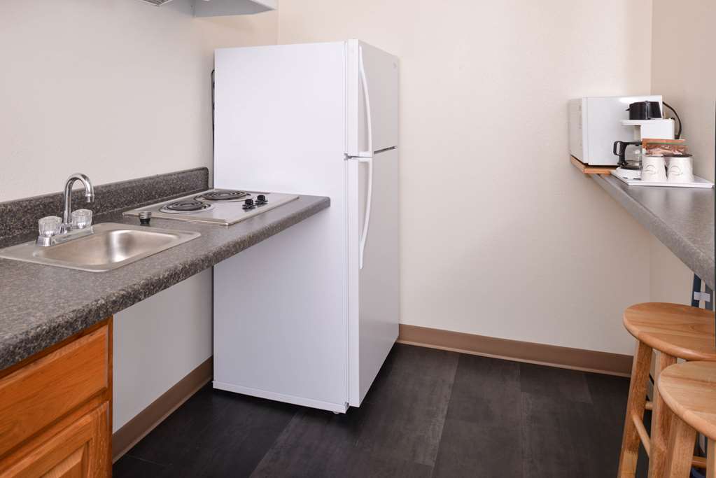Americas Best Value Inn & Suites Atlantic - photo 12
