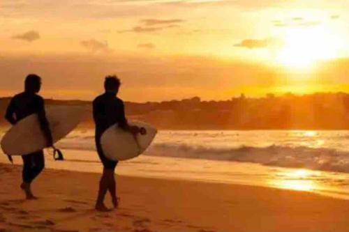 llBrand New beachside 2BR apt in prime Location — 4-Star Luxury Hotel in Sydney, Australia