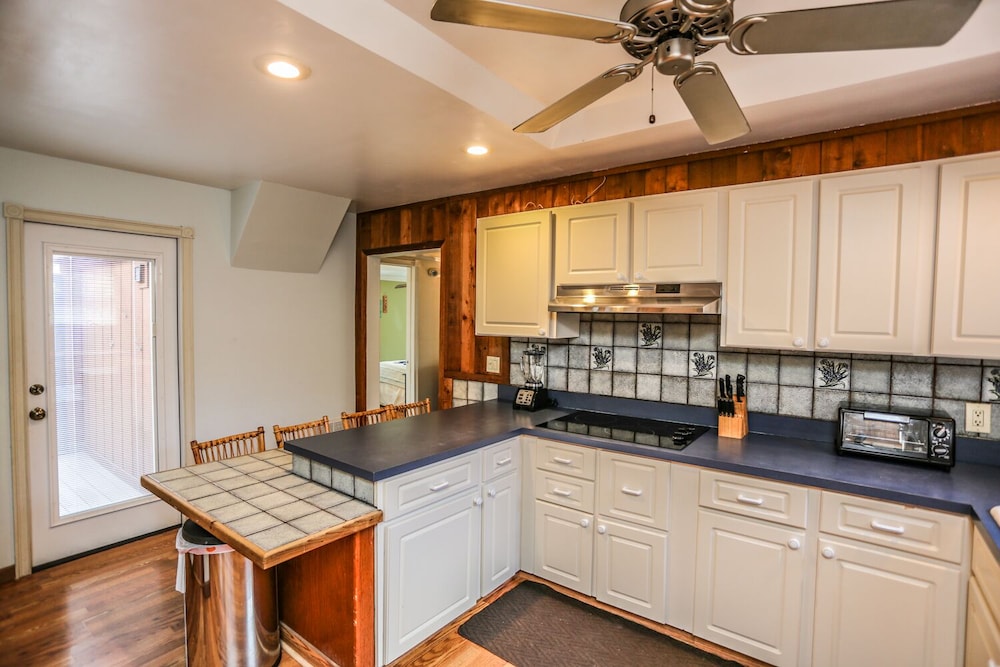210 Miramar - photo 8