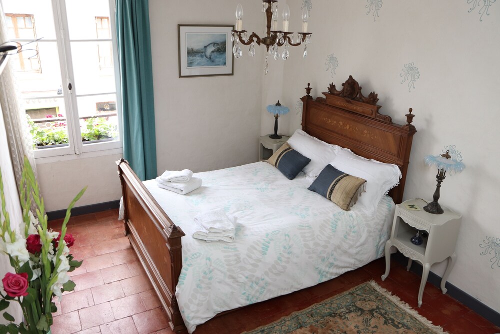 Le Chaton Rouge in Le Mans, France