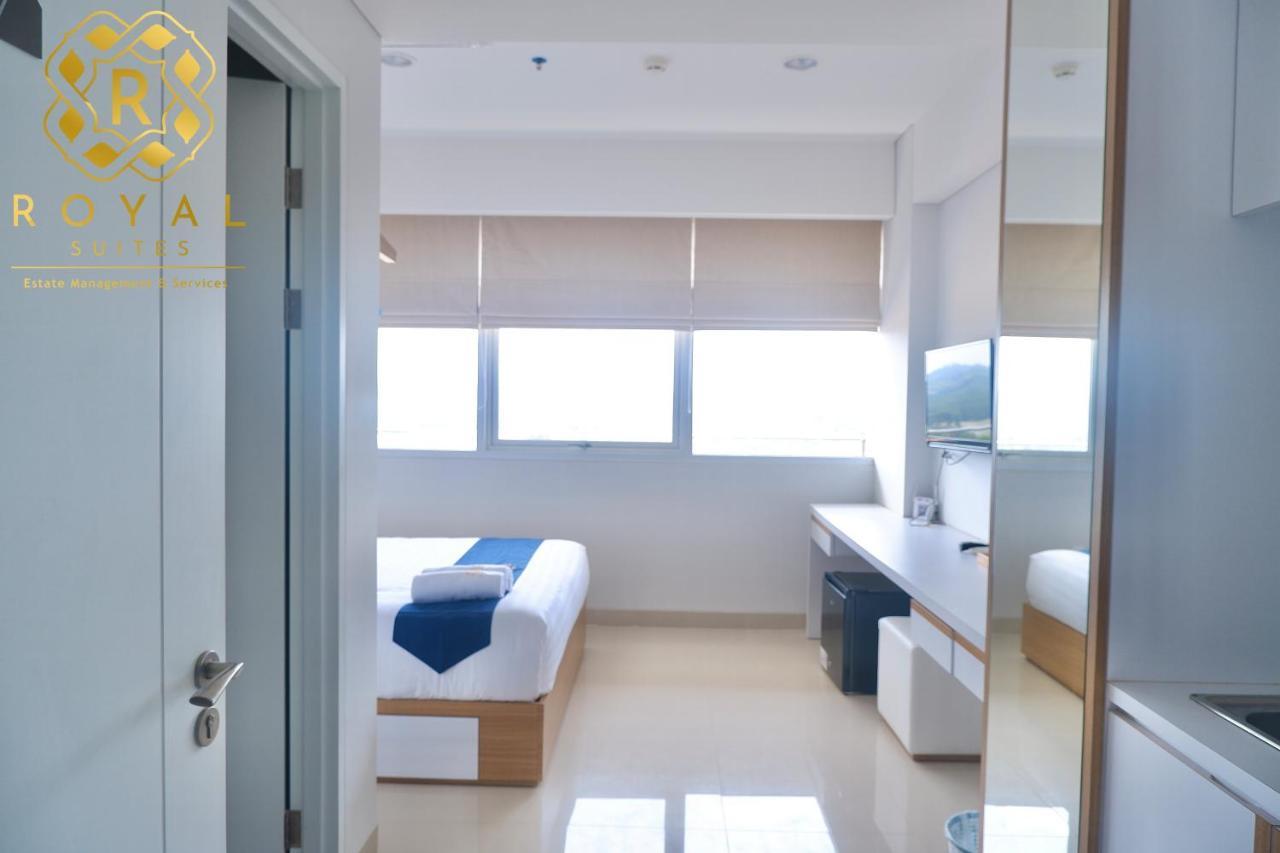 Royal Suites Studio 07RW Nuvasa Bay Resort in Batam, Indonesia