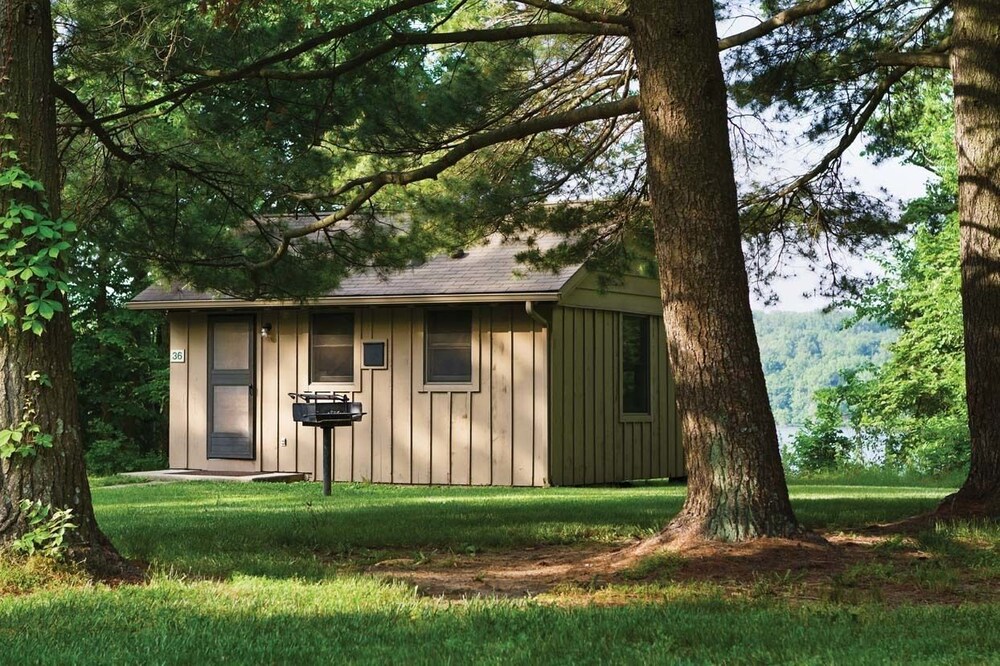 Hueston Woods Lodge And Conference Center 4654302 — Camden