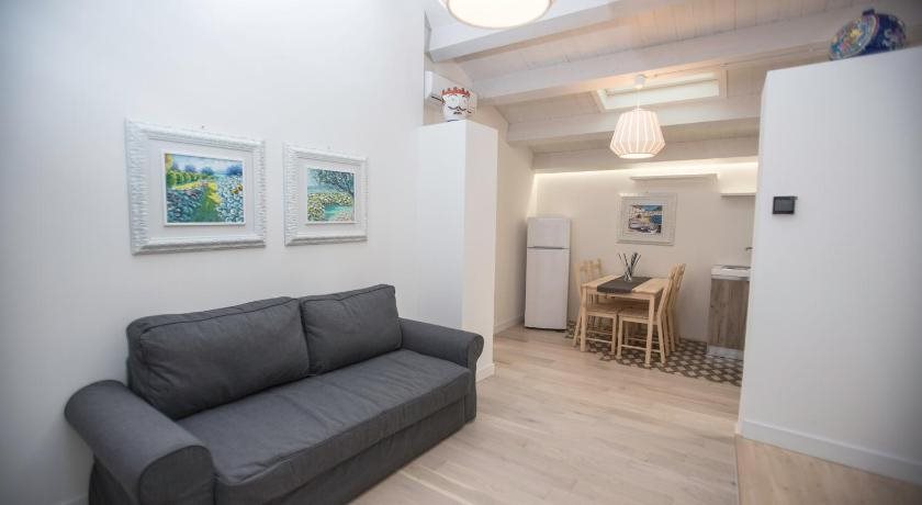 Residence Ventimiglia — 4-Star Luxury Hotel in Gangi, Italy
