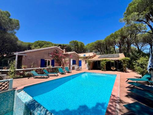 L’esbadaia in Saint-Raphael, France