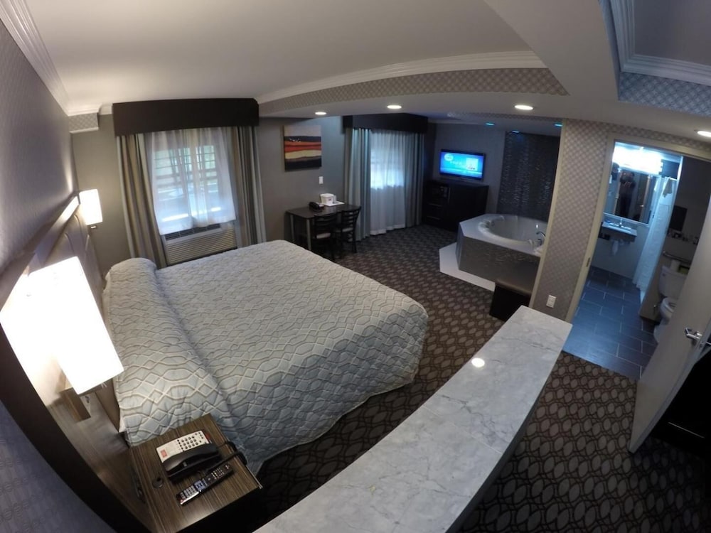 Red Carpet Inn Elmwood Park - photo 11