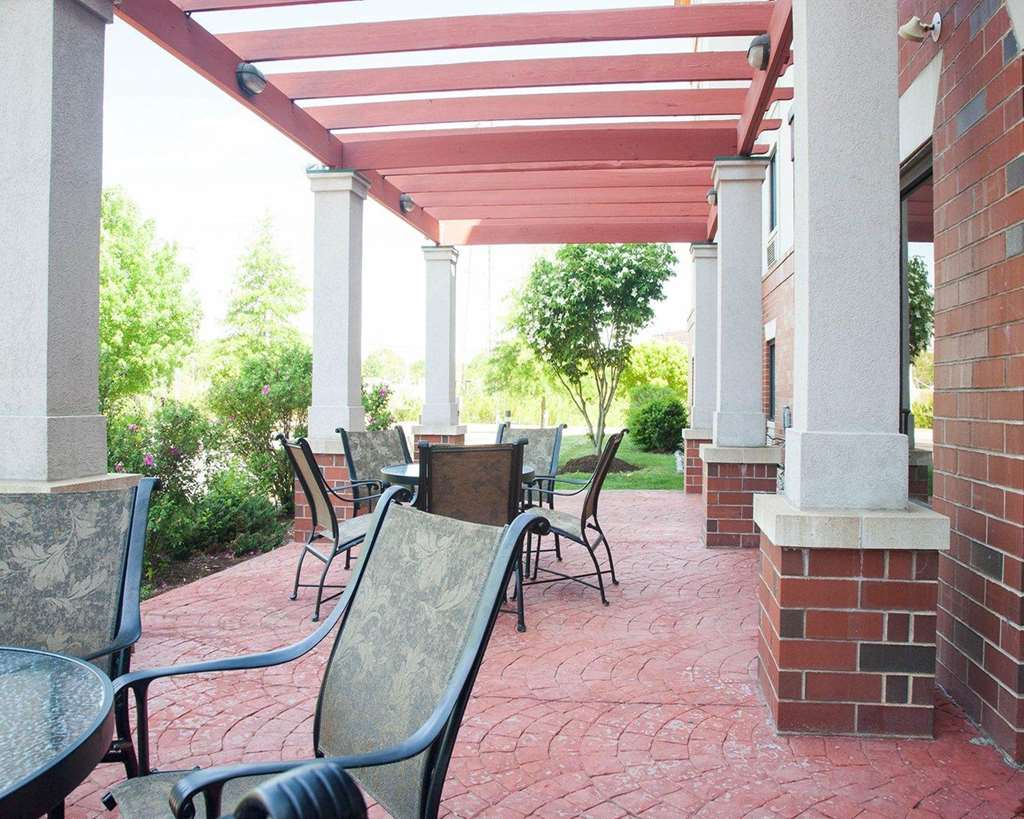 Comfort Suites West Warwick Providence - photo 43