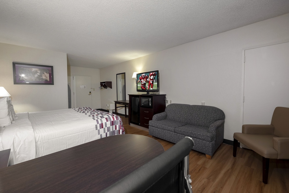 Red Roof Inn Warrenton - photo 15