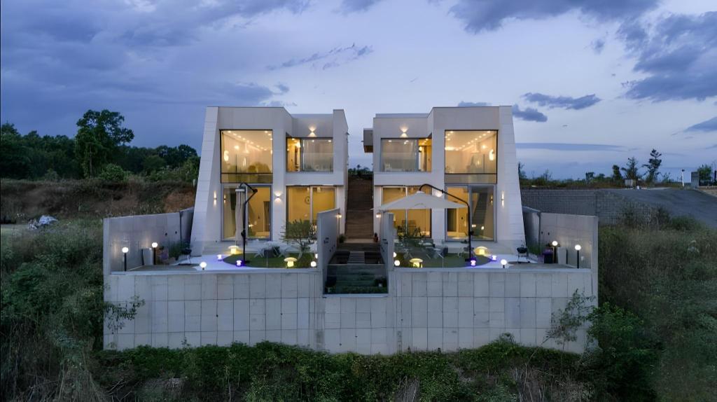 Yeoncheon Bell 37 Pool Villa — 4-Star Luxury Hotel in Yeoncheon, South Korea