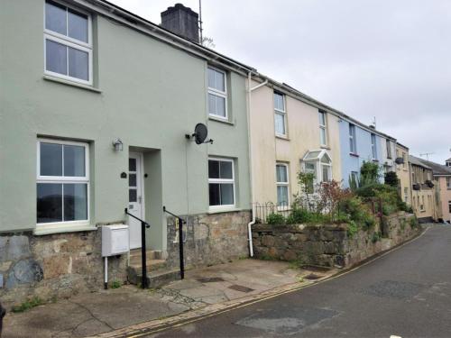 Bells Cottage Explore Cornwall by rail — 4-Star Luxury Hotel in St Austell, United Kingdom