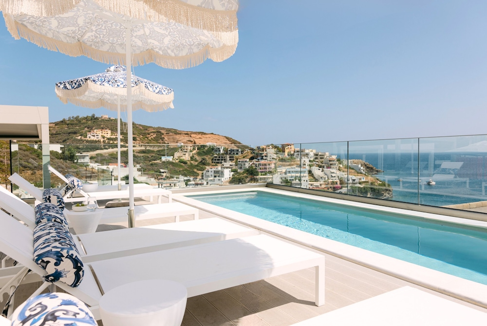 Golden Luxury Suites in Bali, Greece