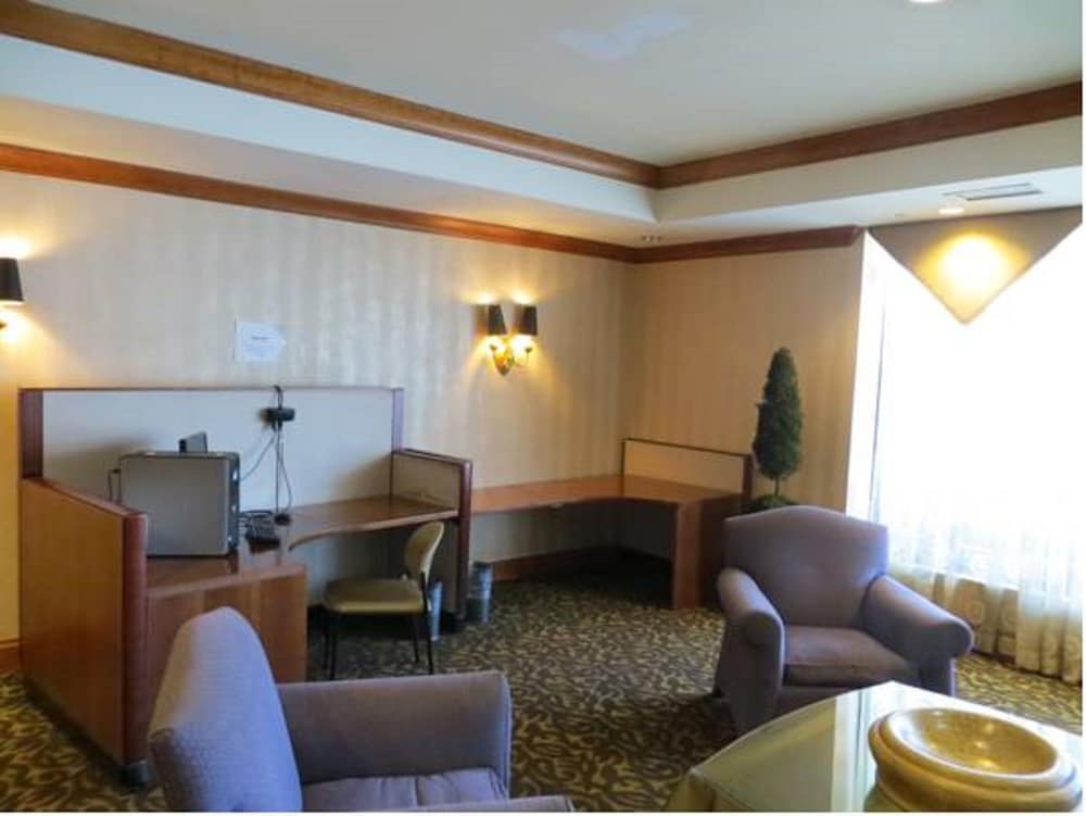 Ramada Dallas North - photo 30