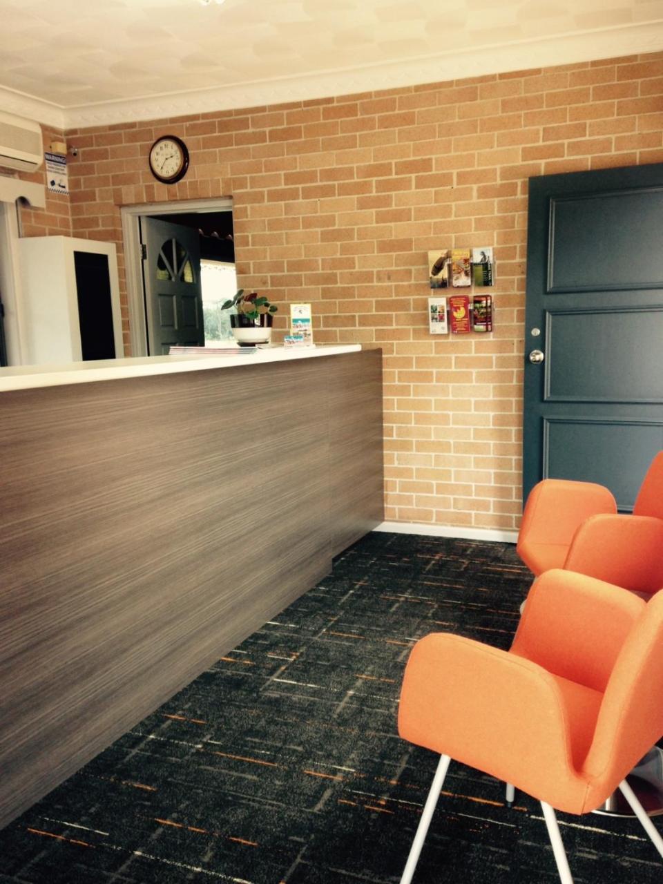 Alexander The Great Motel — Windsor — photo 5