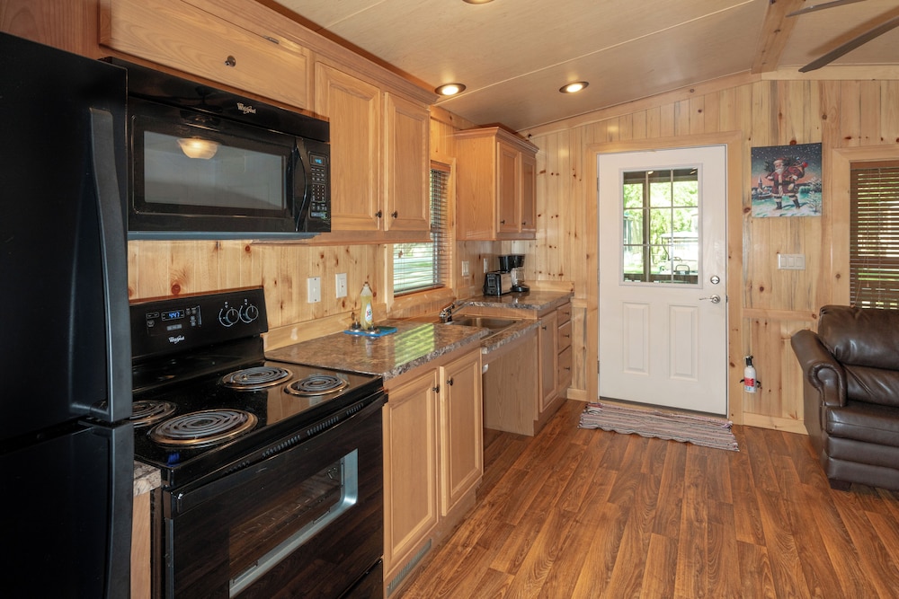 Lake Rudolph Campground & RV Resort - photo 5