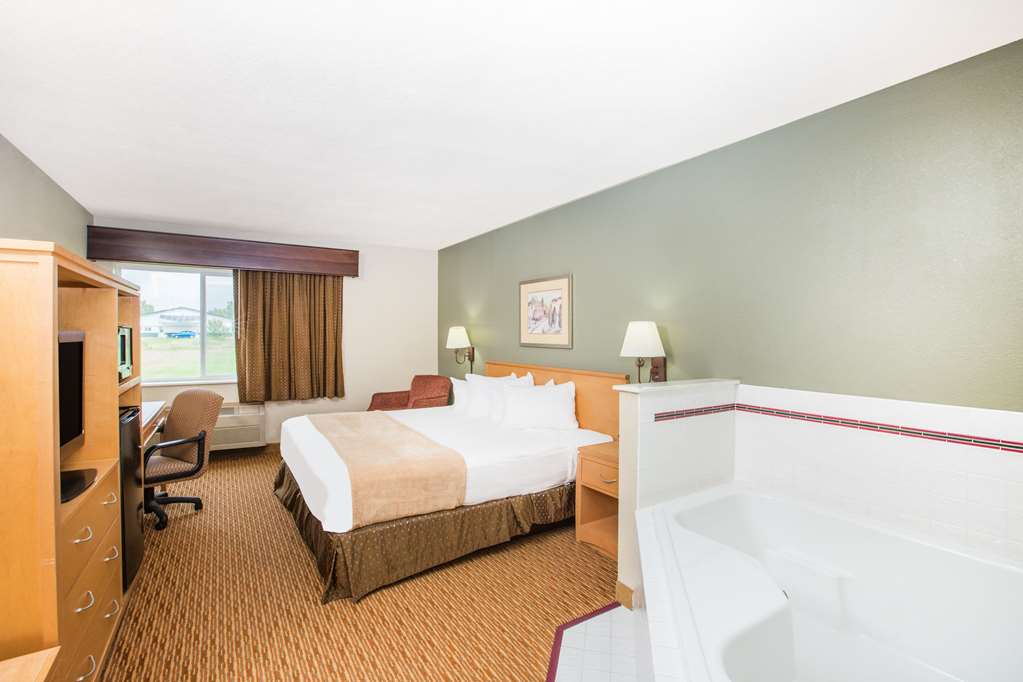 Ramada by Wyndham Spirit Lake Okoboji - photo 19