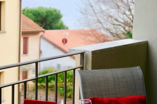 Gezellig Appartement Met Gedeeltelijk Meerzicht — 4-Star Luxury Hotel in San Siro, Italy
