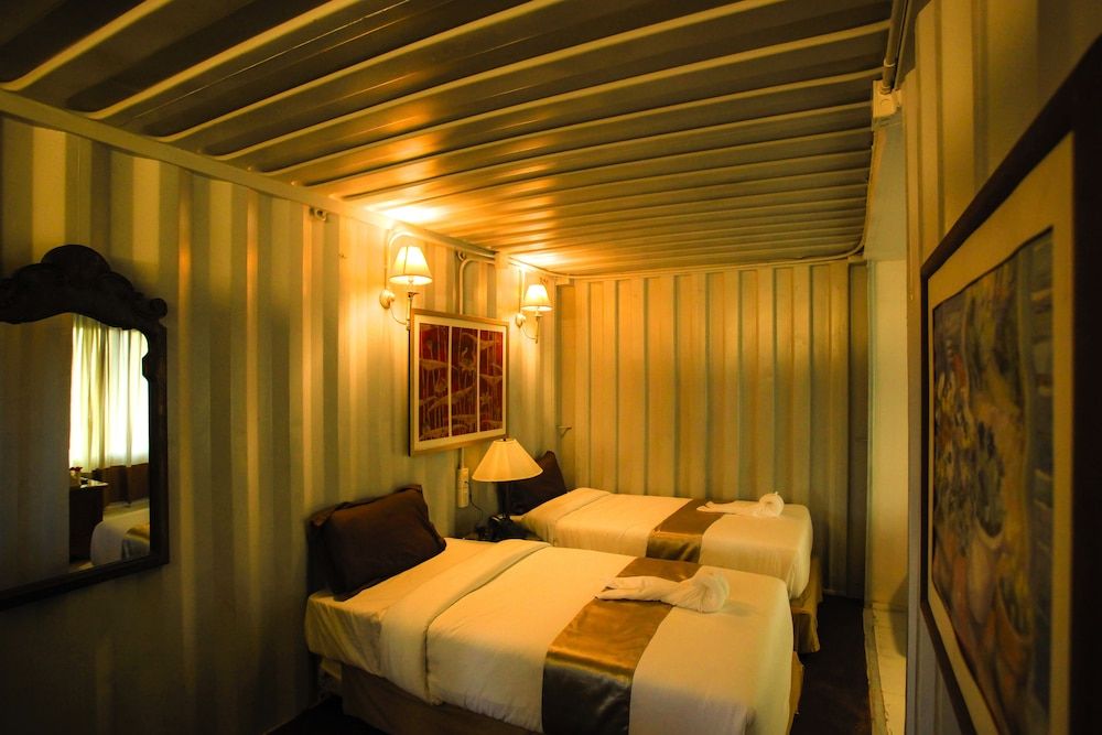 The Bloom By Tv Pool — hotel in Pak Chong