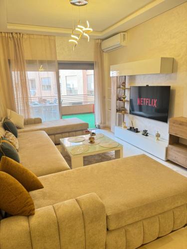 Luxuriöse Wohnung mit Pool und Netflix — 4-Star Luxury Hotel in Marrakesh, Morocco