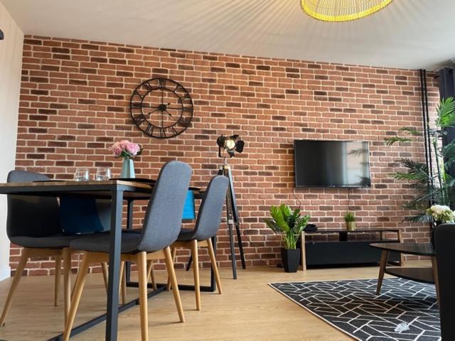 Le petit Manhattan Appartement privé de 45 m2 2 à 4 personnes Metz — 4-Star Luxury Hotel in Metz, France