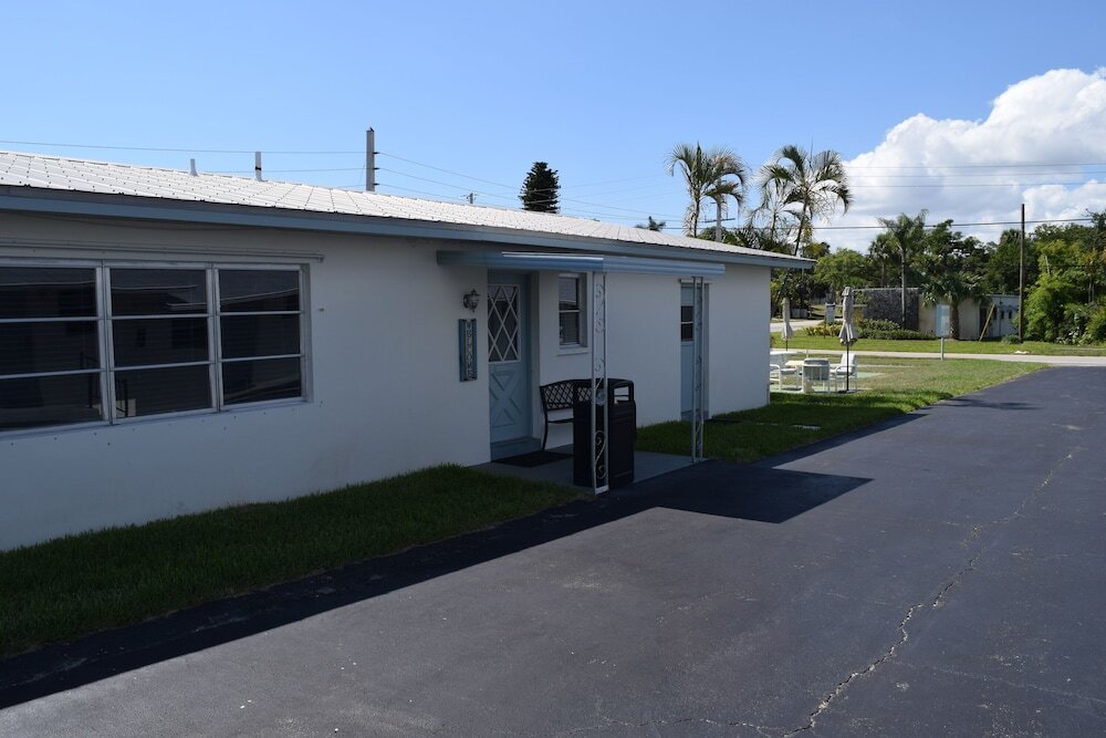 Caribbean Shores Jensen Beach Motel - photo 2