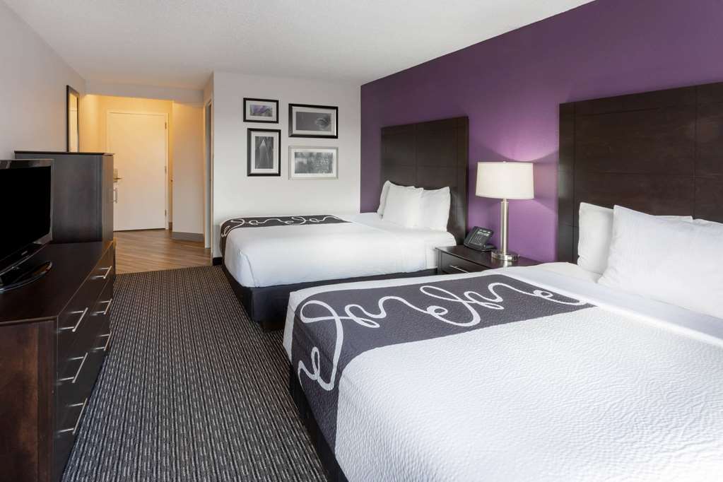 La Quinta Inn & Suites by Wyndham Minneapolis Bloomington W - photo 36