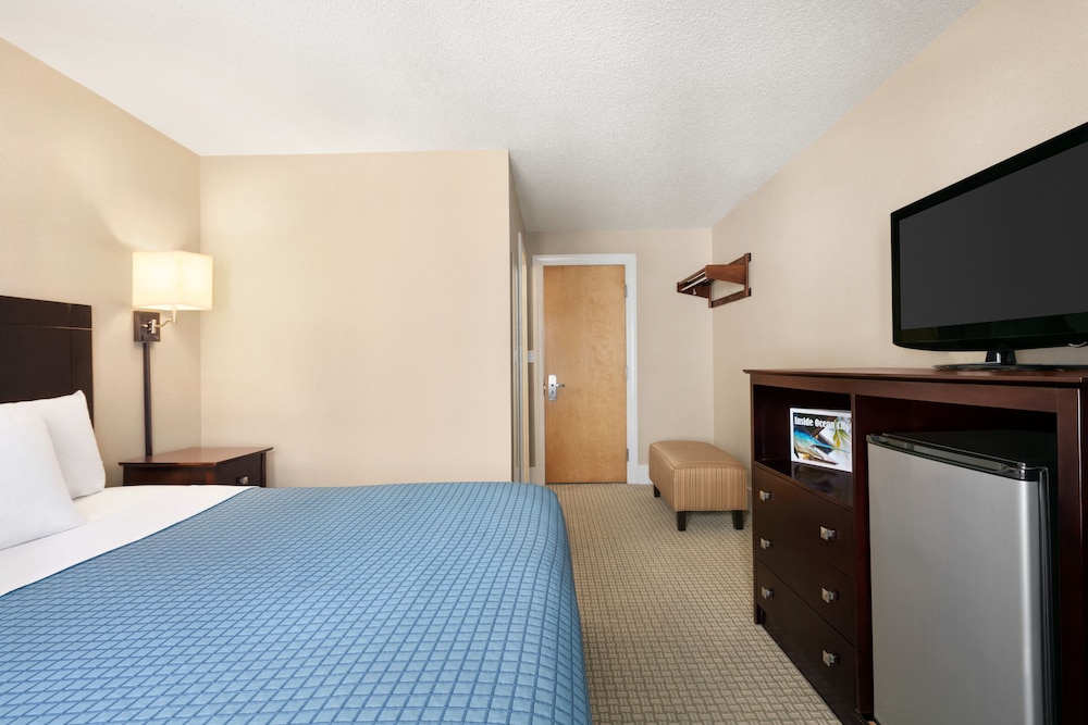 Harrison Hall Hotel - photo 29