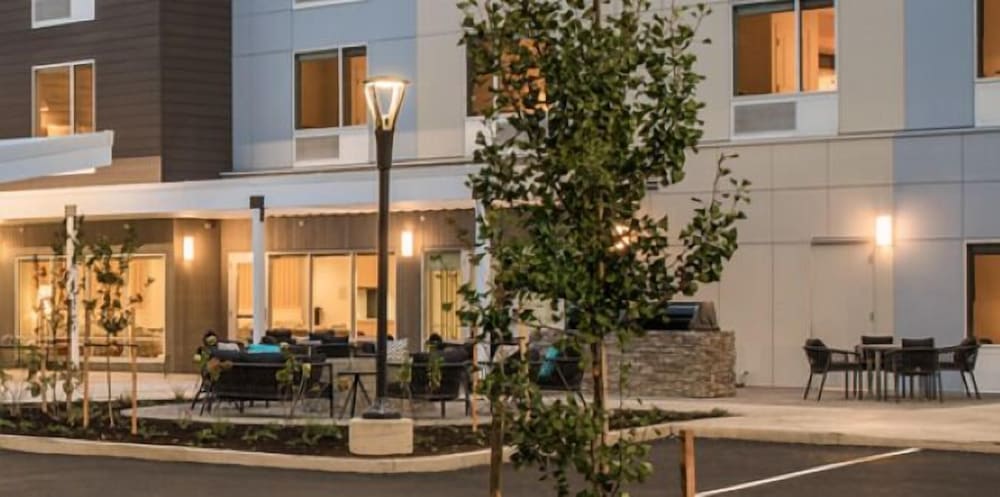 TownePlace Suites by Marriott Eugene - photo 29