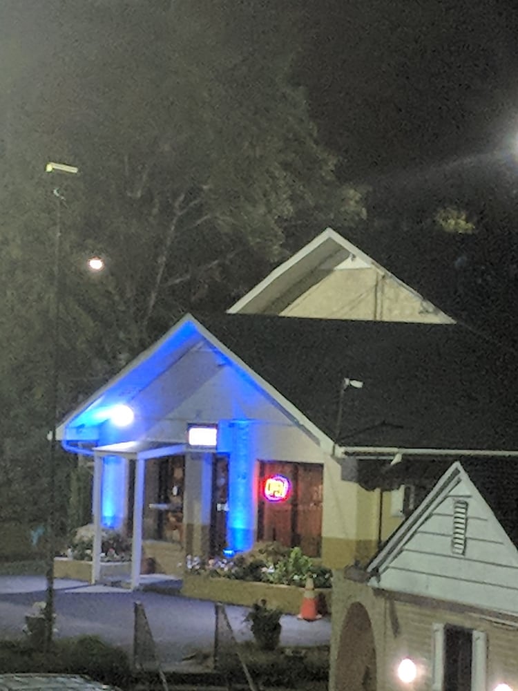 Loyalty Inn Rockingham - photo 15