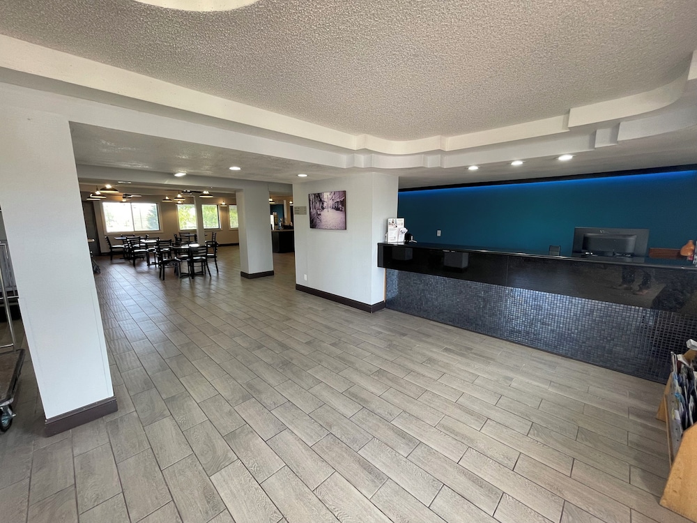 Brentwood Inn - photo 46