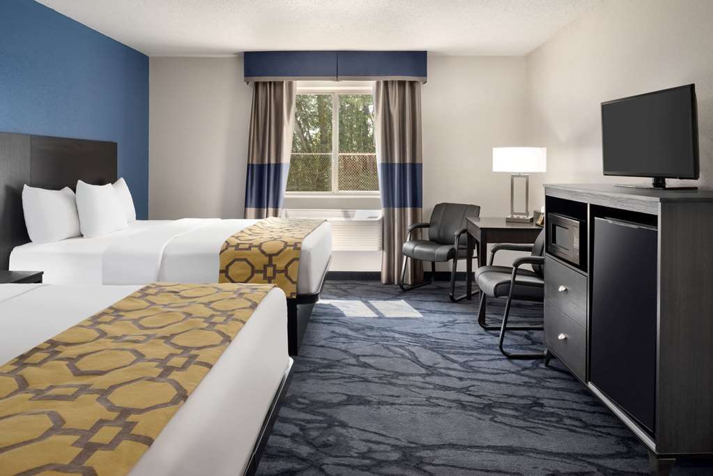 Baymont Inn & Suites by Wyndham Swanton Toledo Airport - photo 17