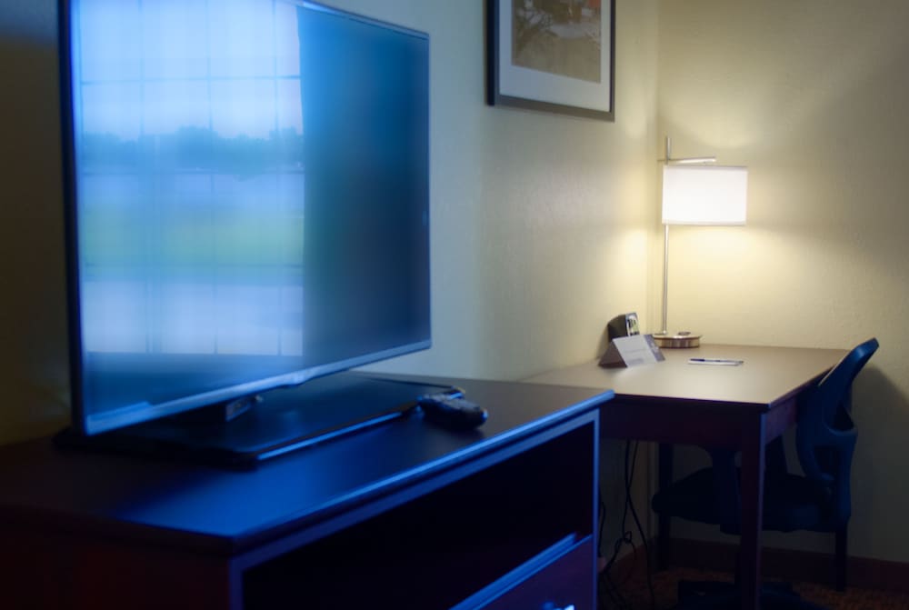 Cobblestone Inn and Suites Winterset - photo 29
